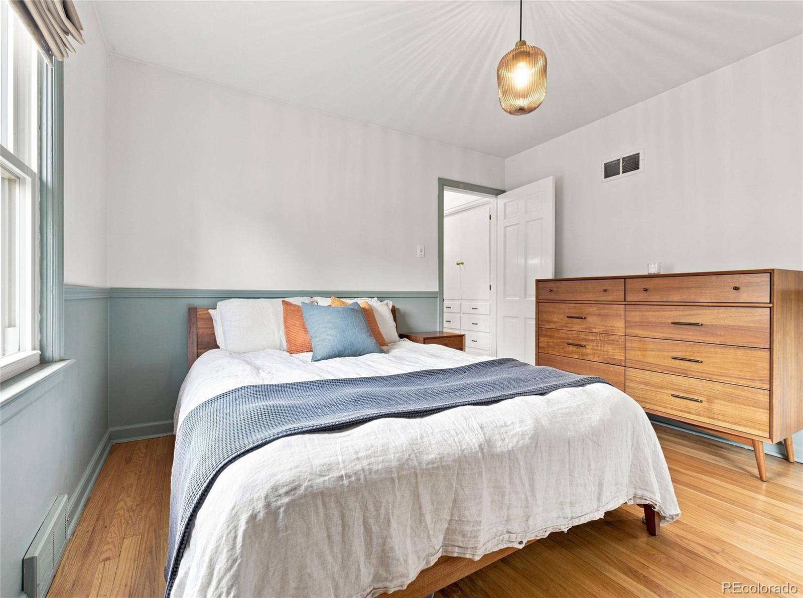 MLS Image #12 for 1010  newport street,denver, Colorado