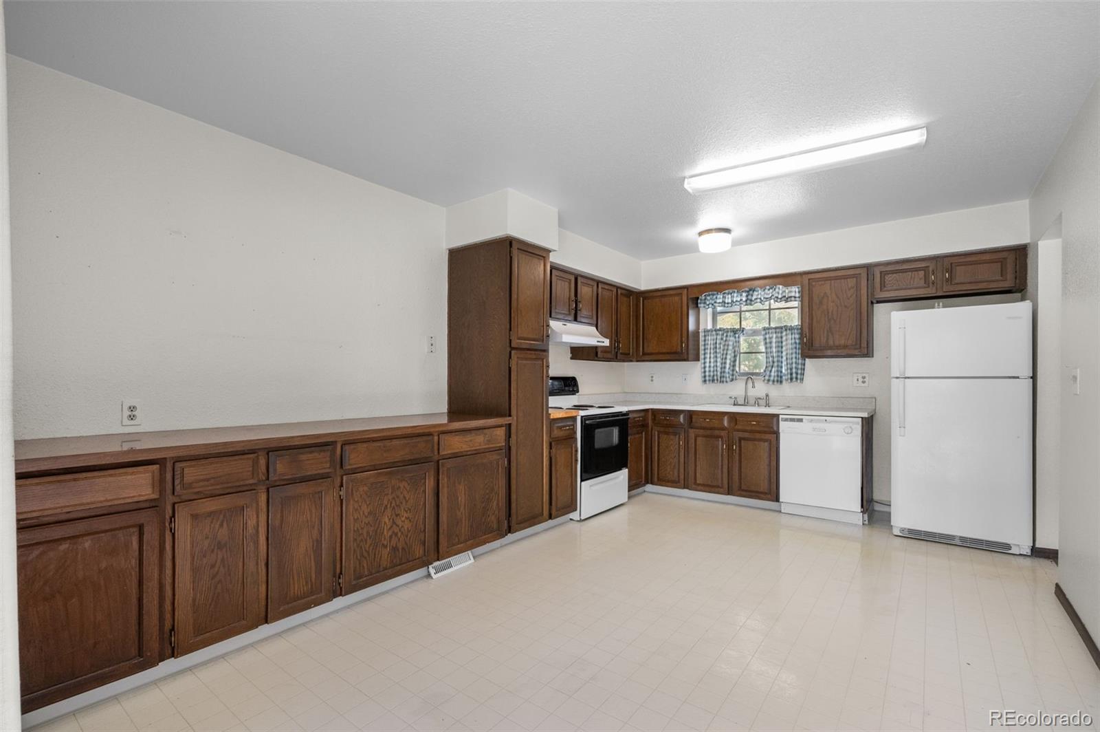 MLS Image #9 for 2724 s xanadu way,aurora, Colorado