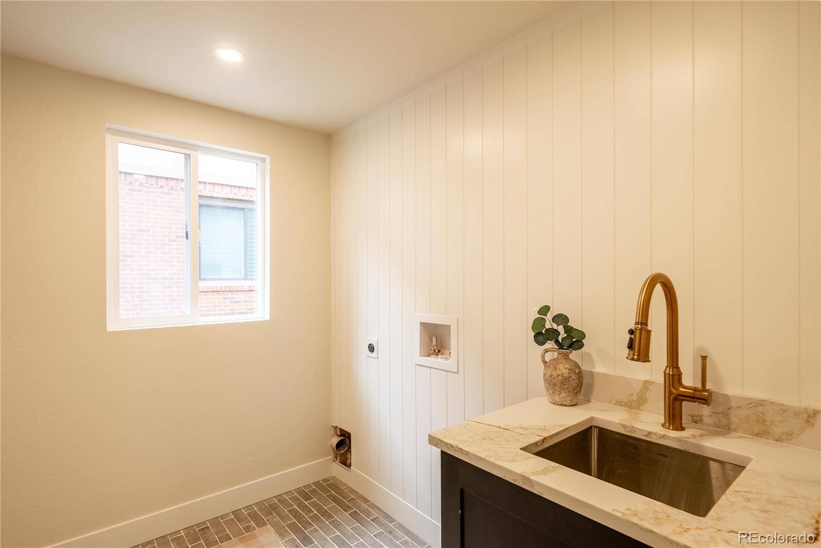 MLS Image #32 for 7706 s madison circle,centennial, Colorado