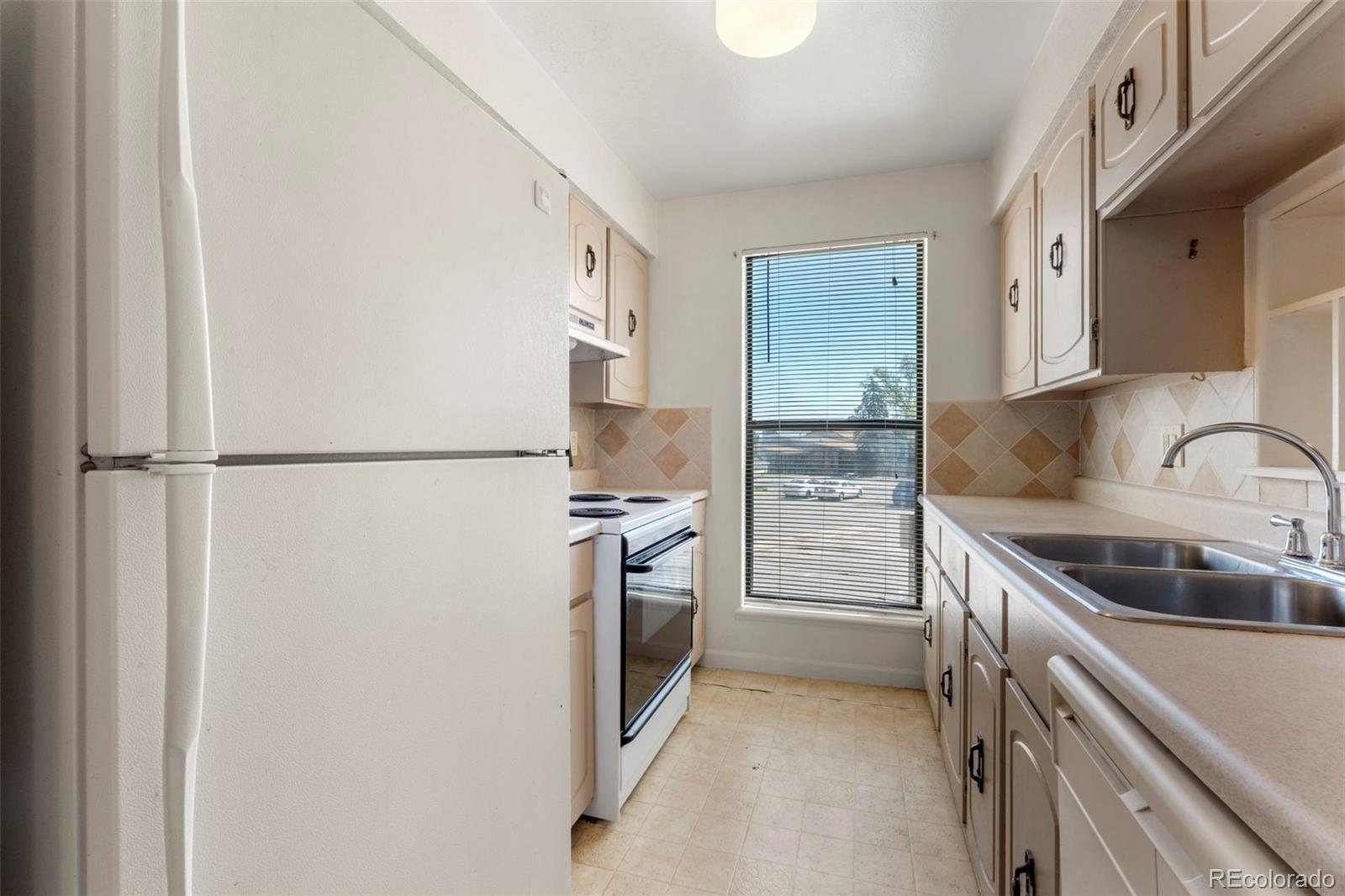 MLS Image #2 for 3662 s granby way,aurora, Colorado