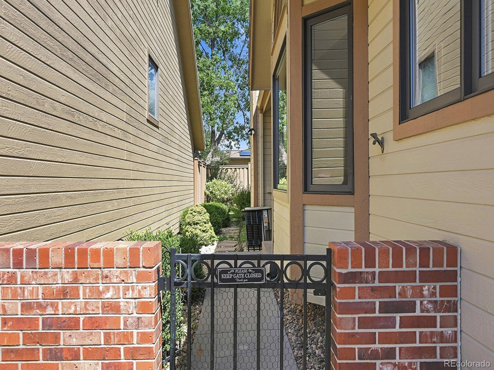 MLS Image #4 for 4565 e mexico avenue,denver, Colorado