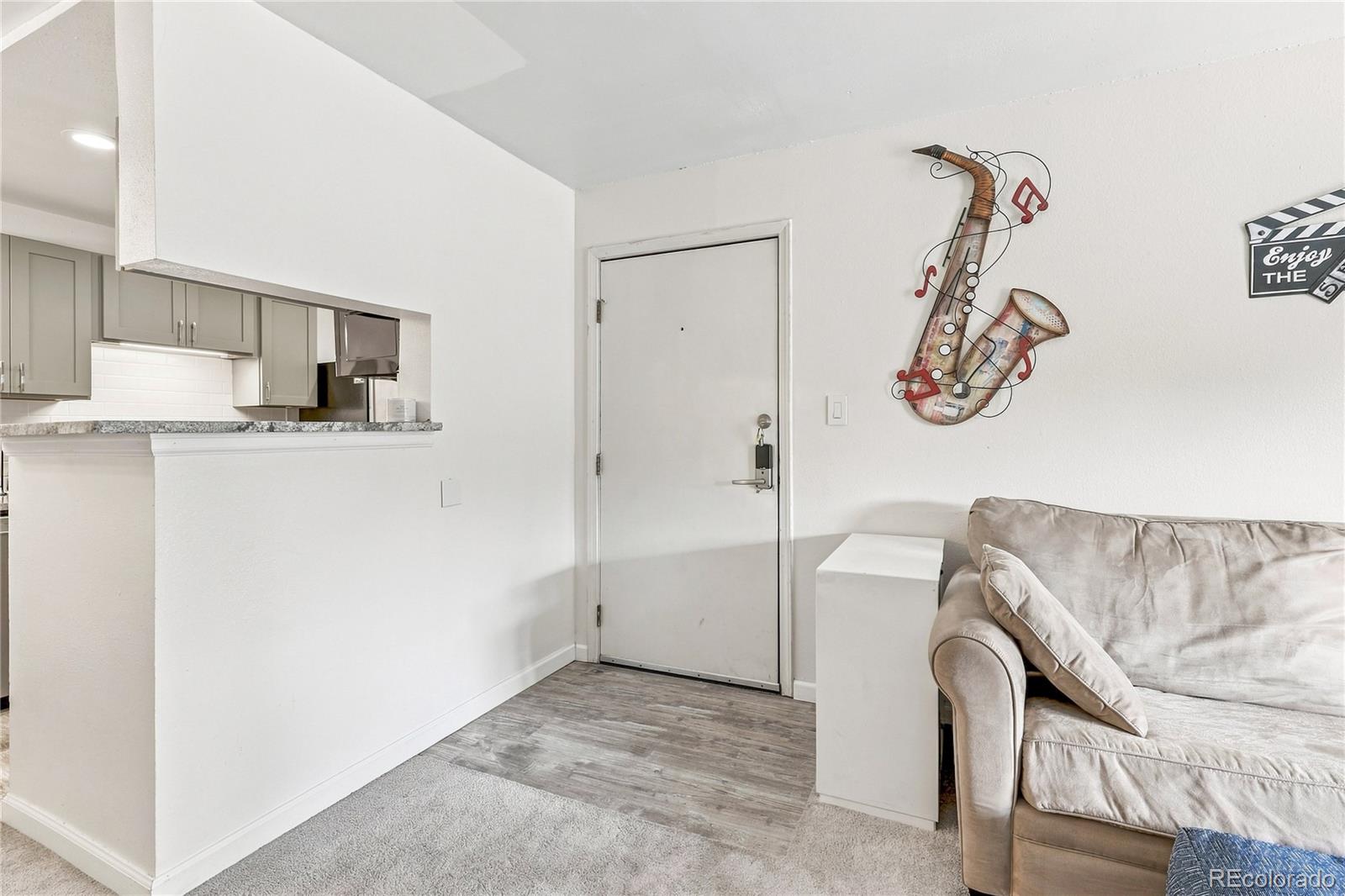MLS Image #5 for 4400 s quebec street,denver, Colorado