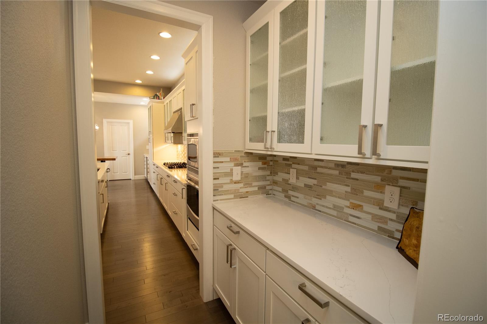 MLS Image #10 for 8044 e 50th drive,denver, Colorado