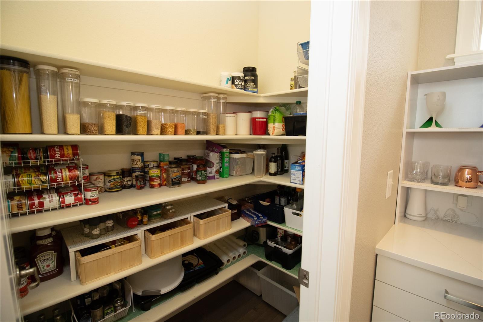 MLS Image #17 for 8044 e 50th drive,denver, Colorado