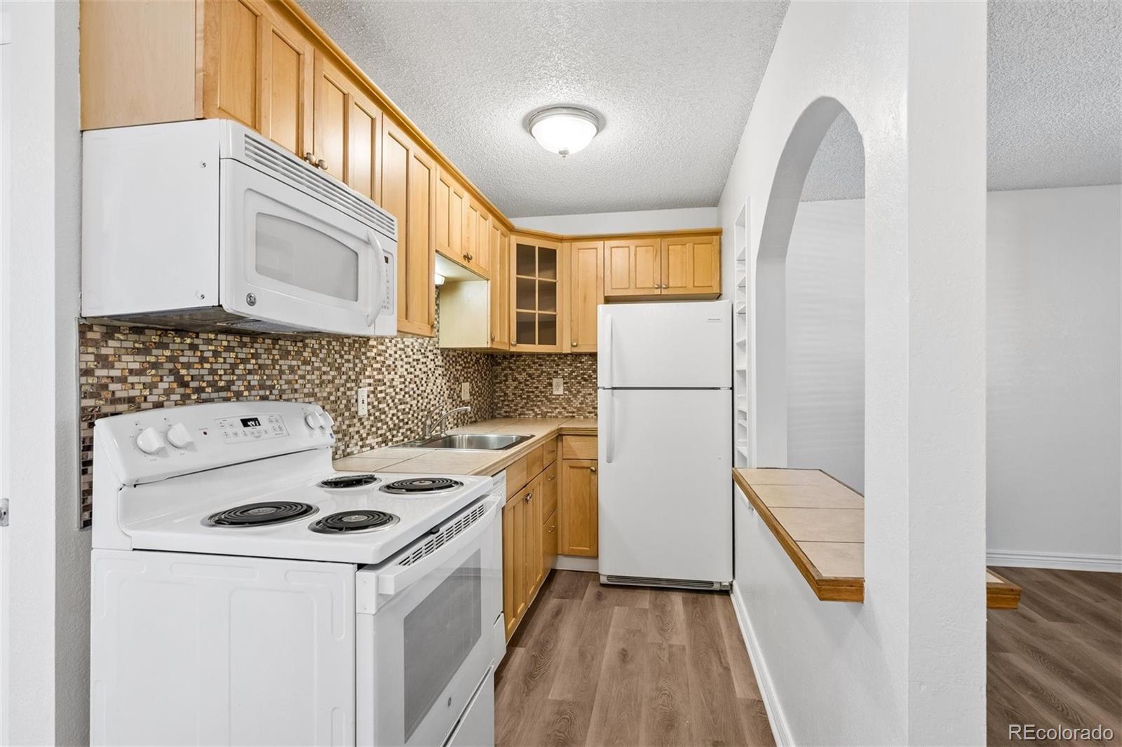 MLS Image #10 for 5875 e iliff avenue,denver, Colorado