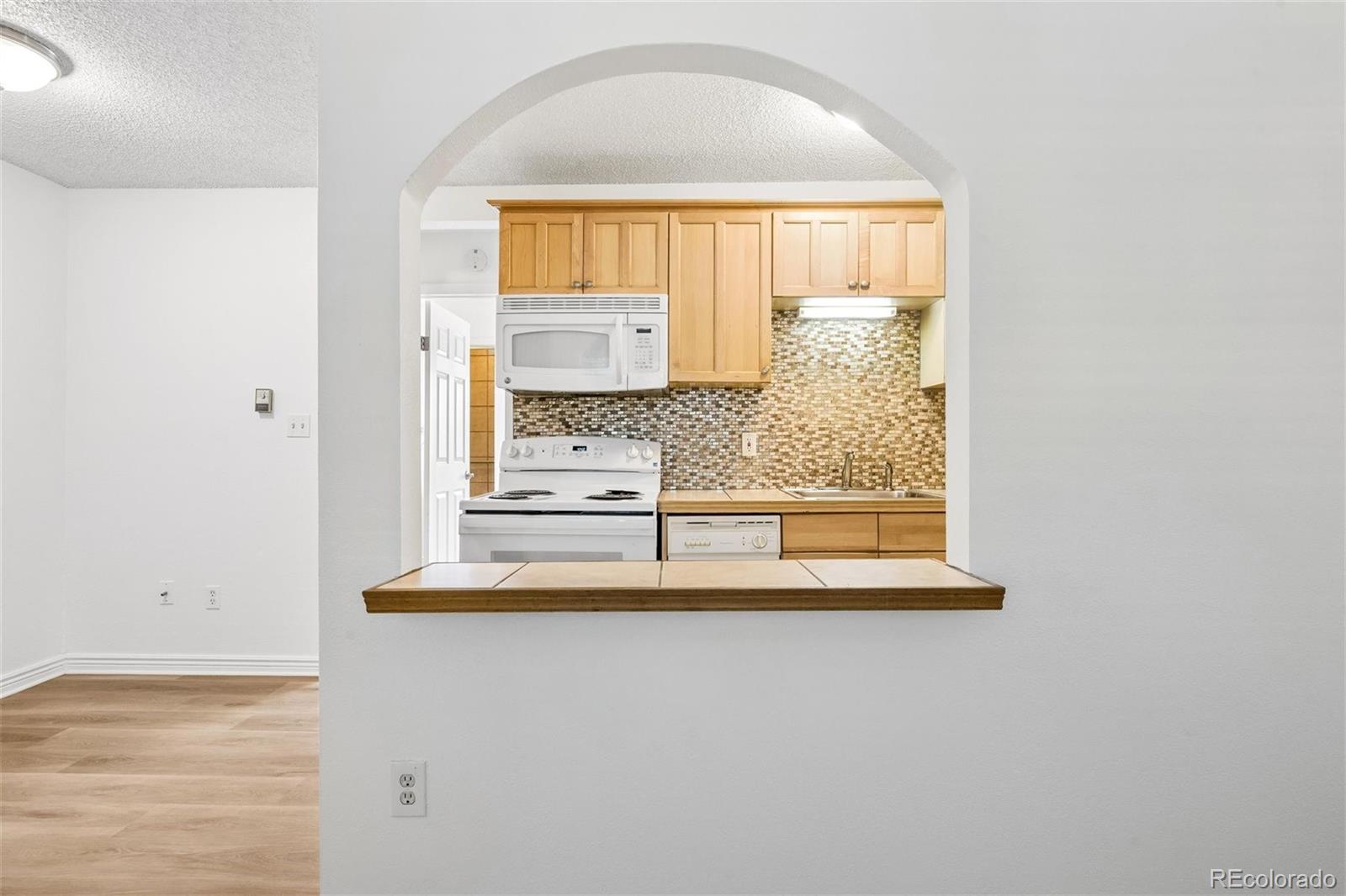 MLS Image #13 for 5875 e iliff avenue,denver, Colorado
