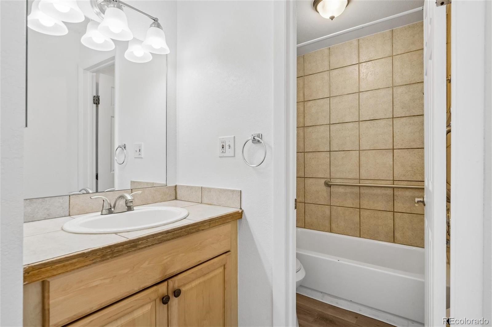 MLS Image #16 for 5875 e iliff avenue,denver, Colorado
