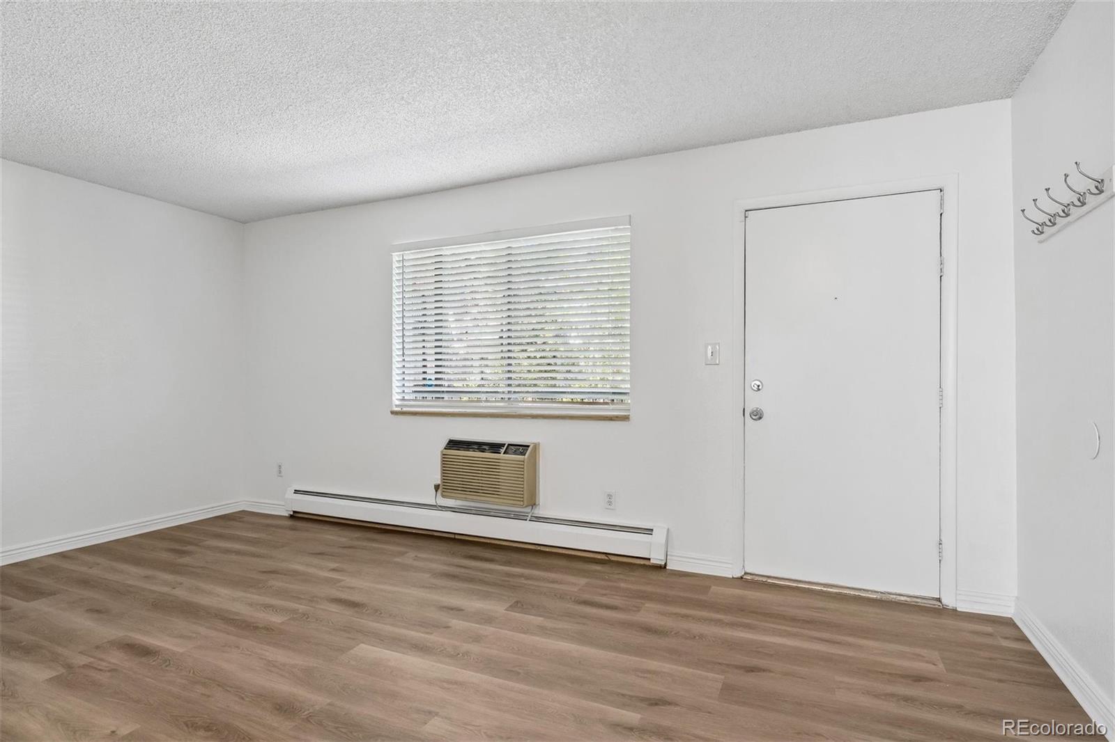 MLS Image #6 for 5875 e iliff avenue,denver, Colorado