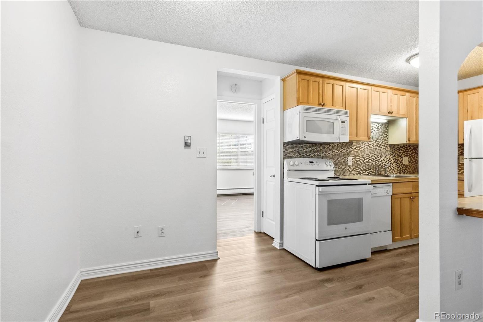 MLS Image #8 for 5875 e iliff avenue,denver, Colorado