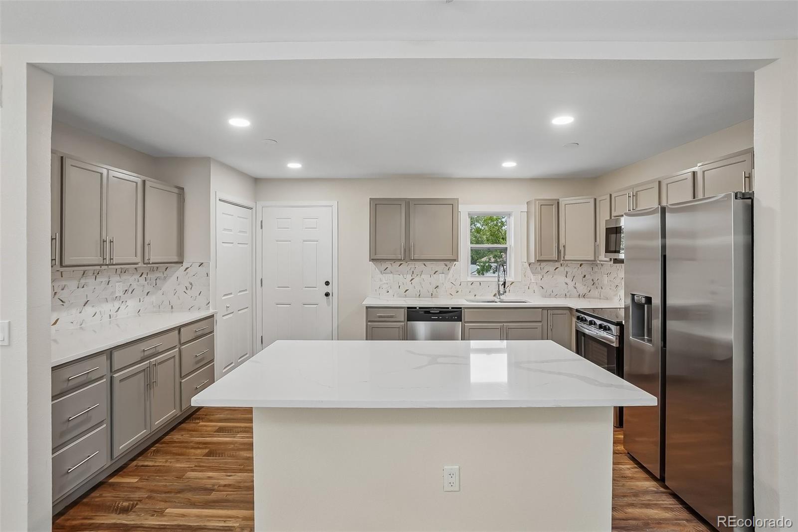 MLS Image #6 for 4484 s eagle circle,aurora, Colorado