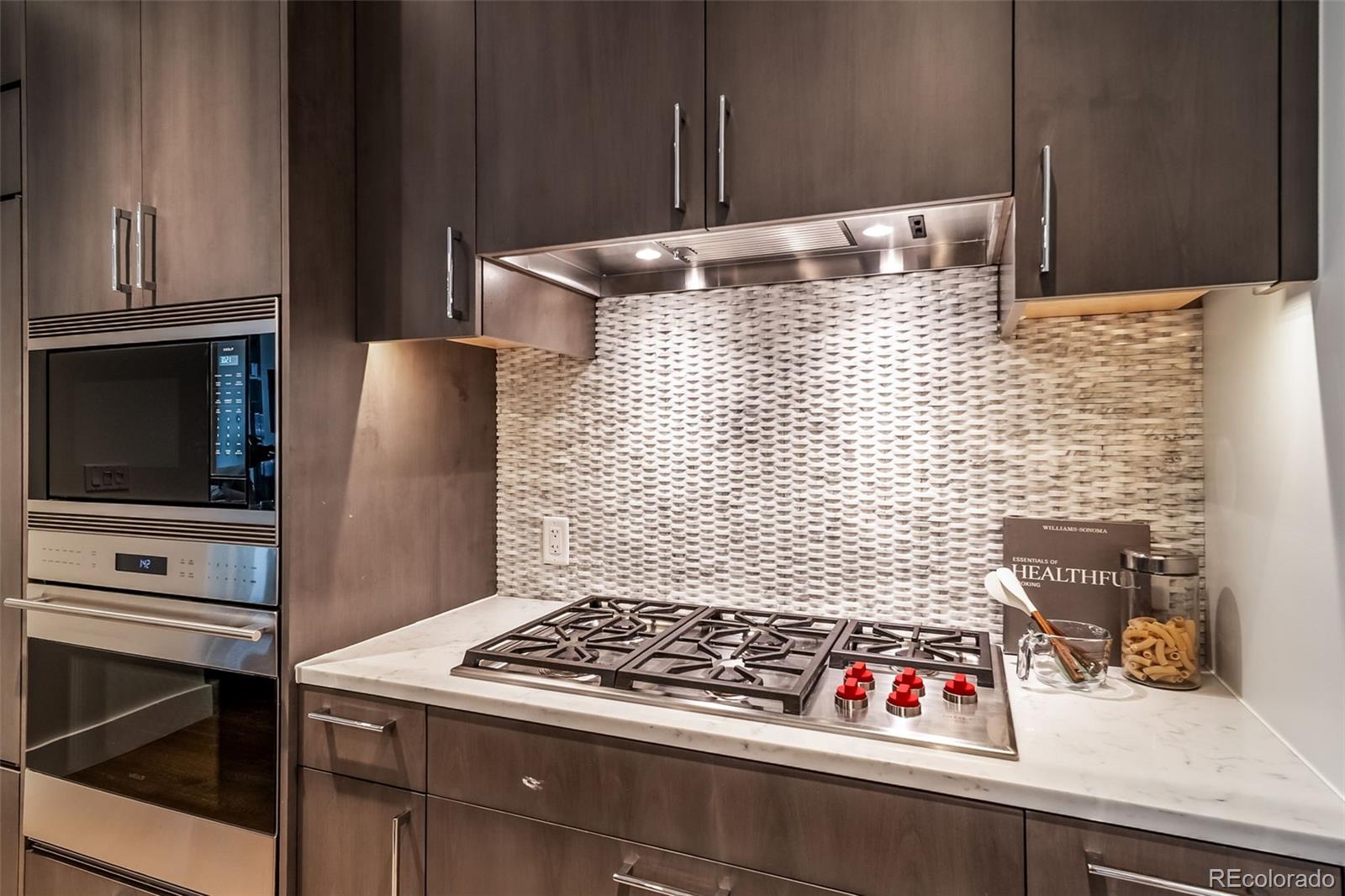 MLS Image #26 for 155 n steele street 812,denver, Colorado