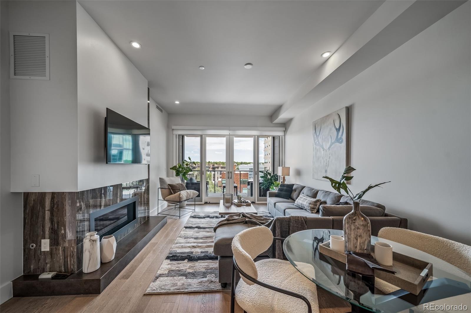 MLS Image #6 for 155 n steele street 812,denver, Colorado