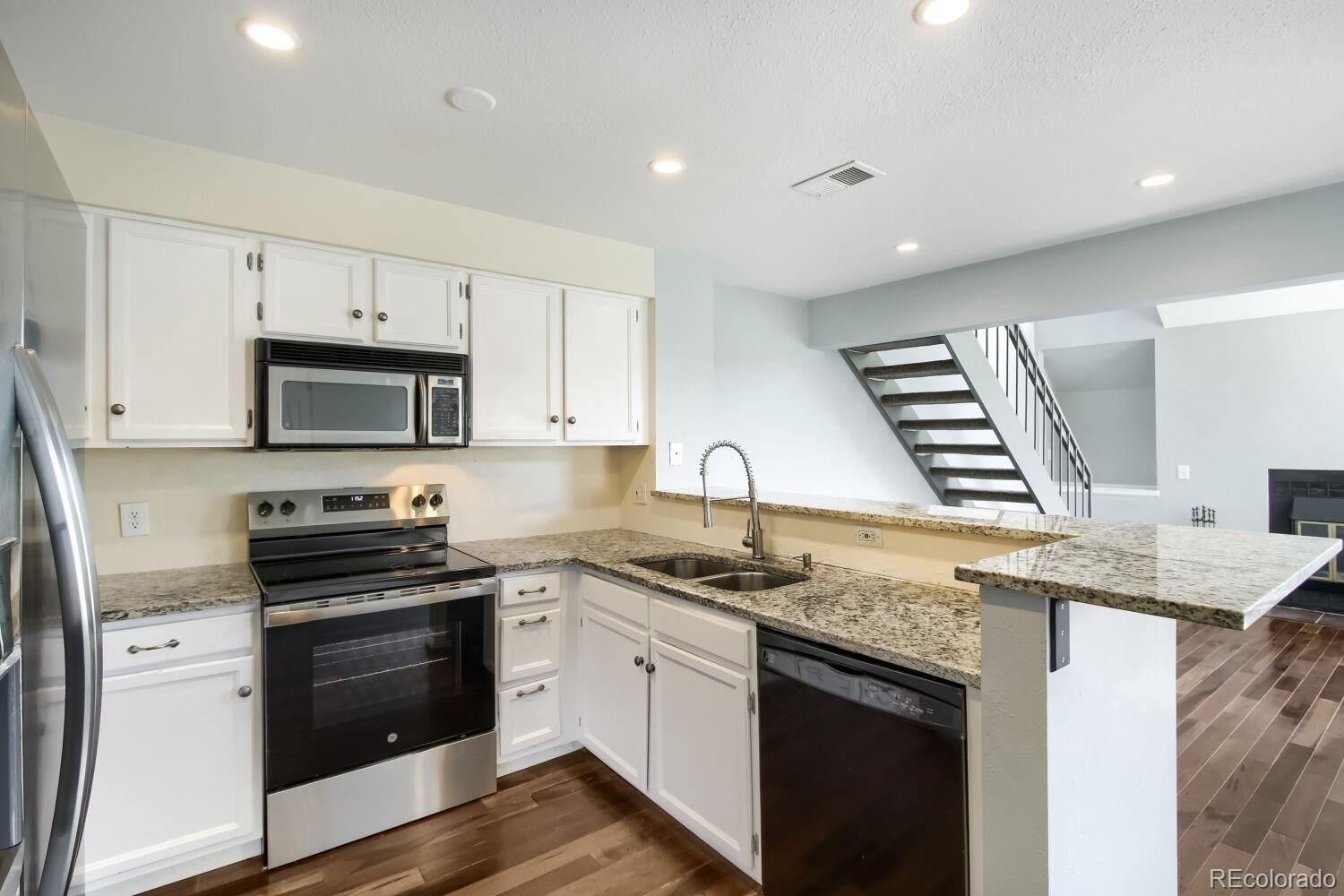 MLS Image #10 for 13813 e lehigh avenue,aurora, Colorado
