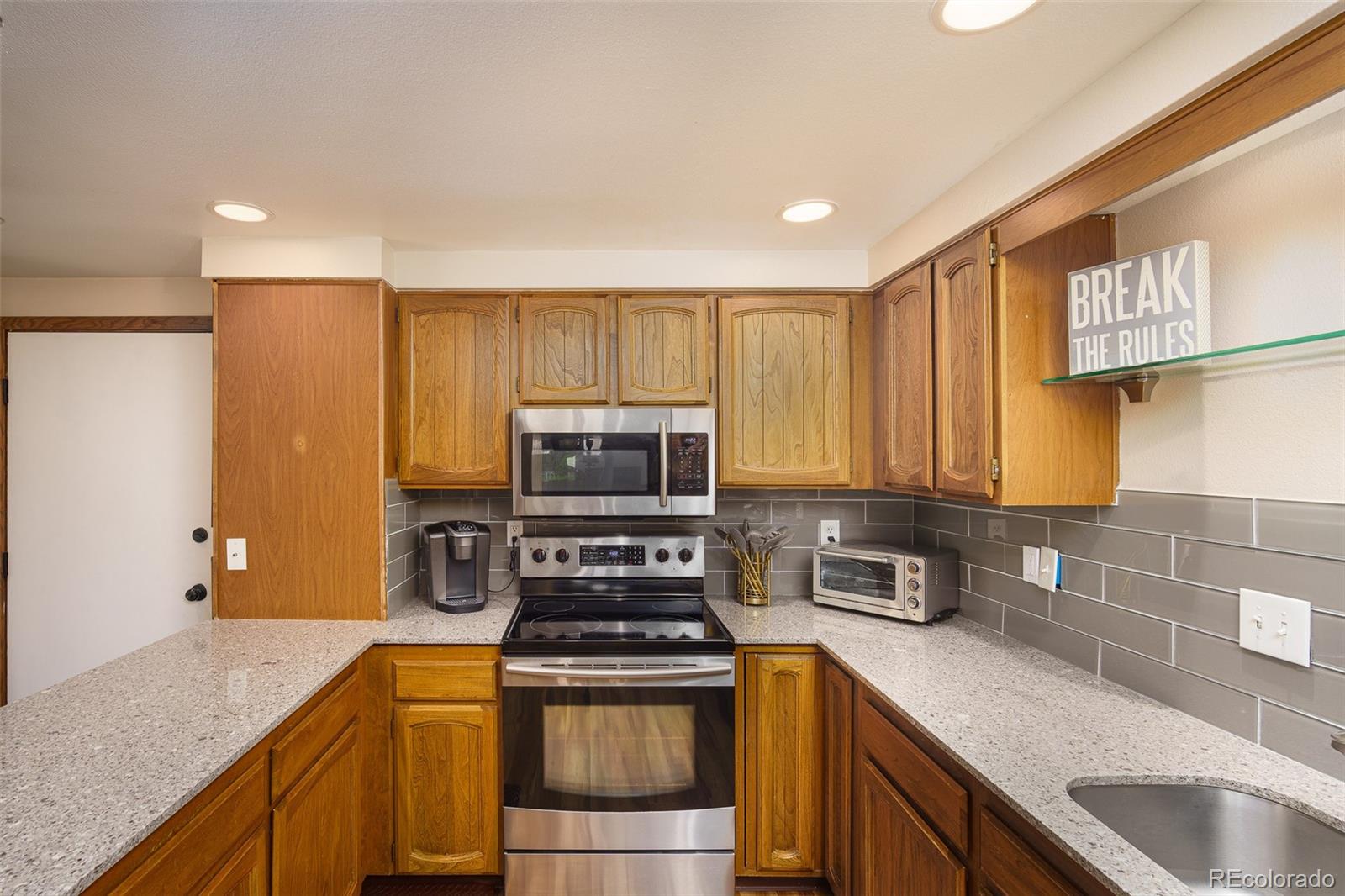 MLS Image #15 for 3147 e long circle,littleton, Colorado