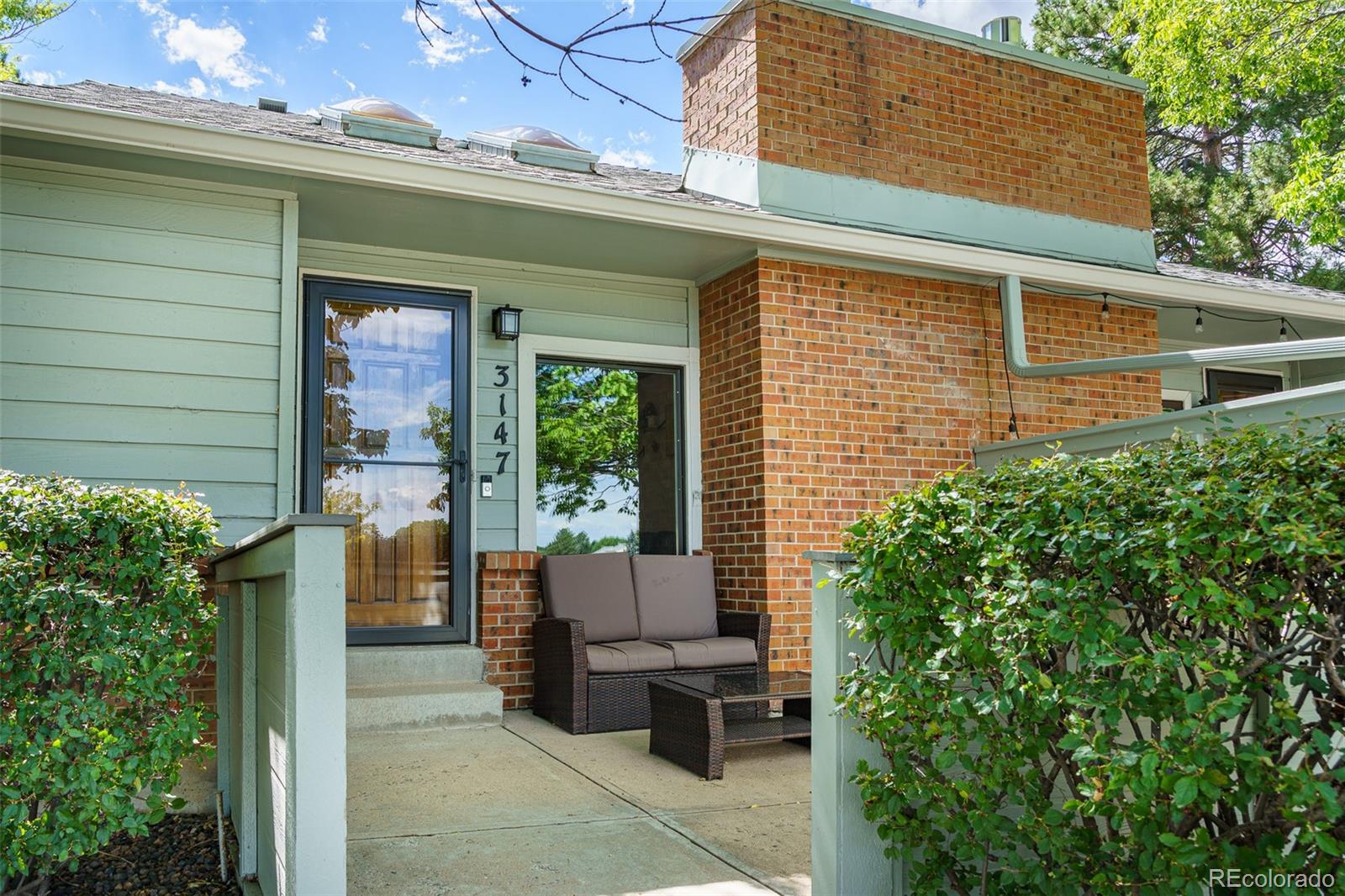 MLS Image #2 for 3147 e long circle,littleton, Colorado