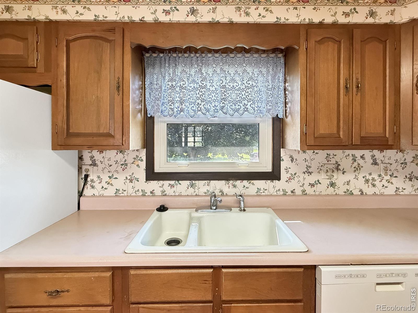 MLS Image #8 for 654 w strohm street,haxtun, Colorado