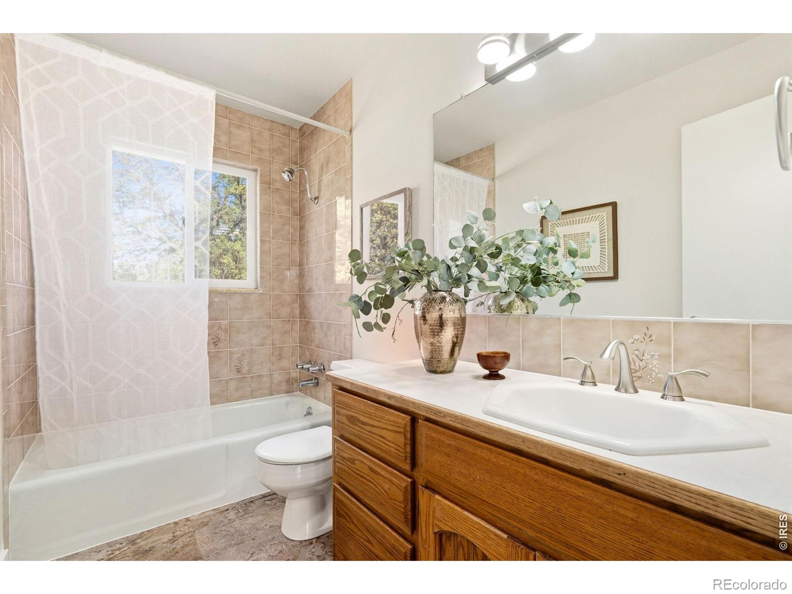 MLS Image #14 for 1315  redwood drive,loveland, Colorado