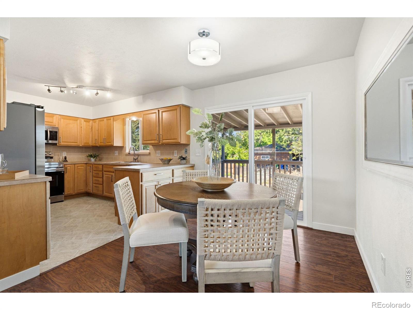 MLS Image #6 for 1315  redwood drive,loveland, Colorado