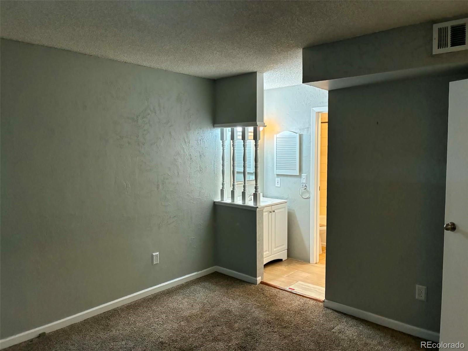 MLS Image #5 for 3550 s harlan street,denver, Colorado