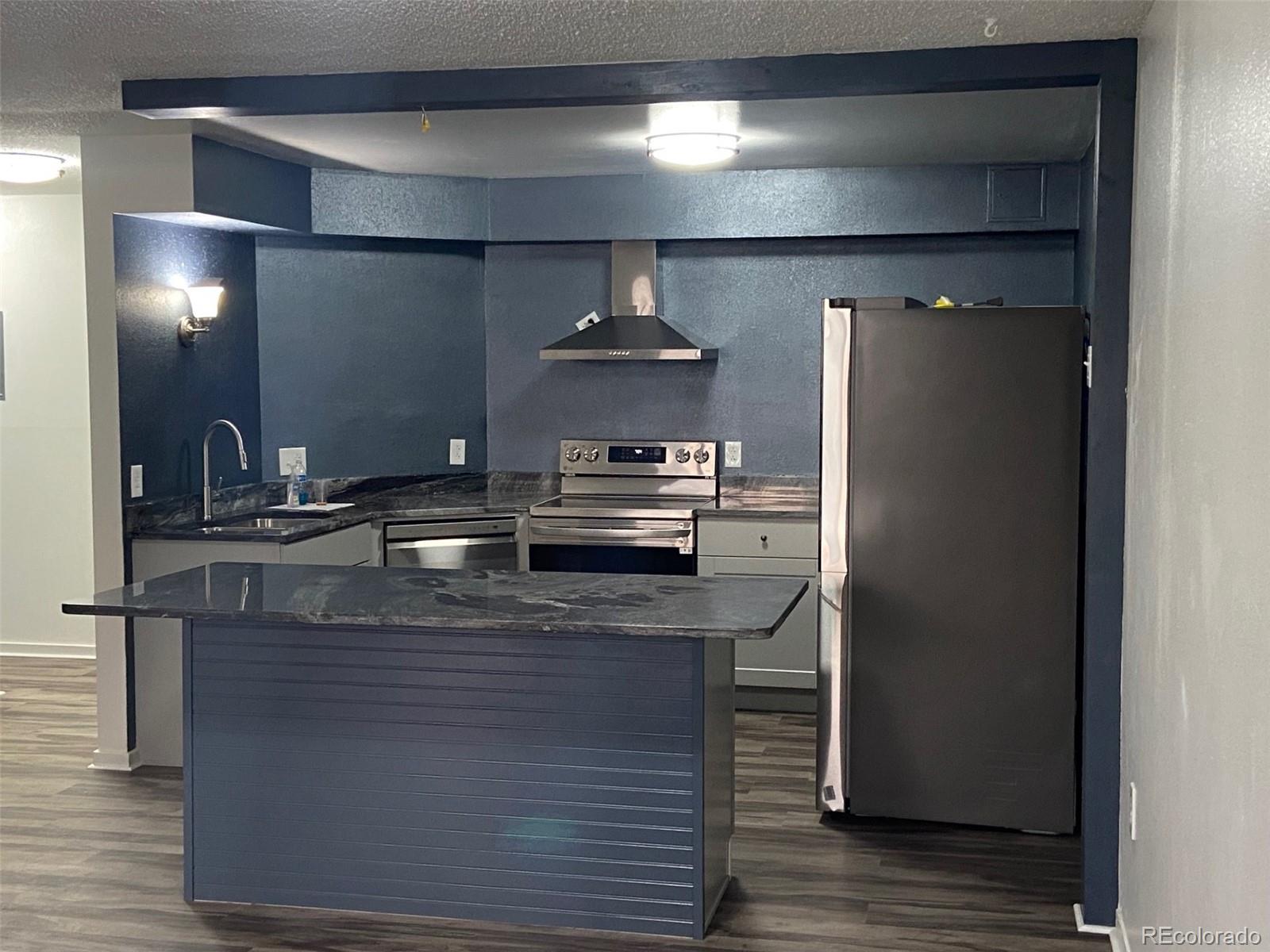 MLS Image #2 for 1625  larimer street,denver, Colorado