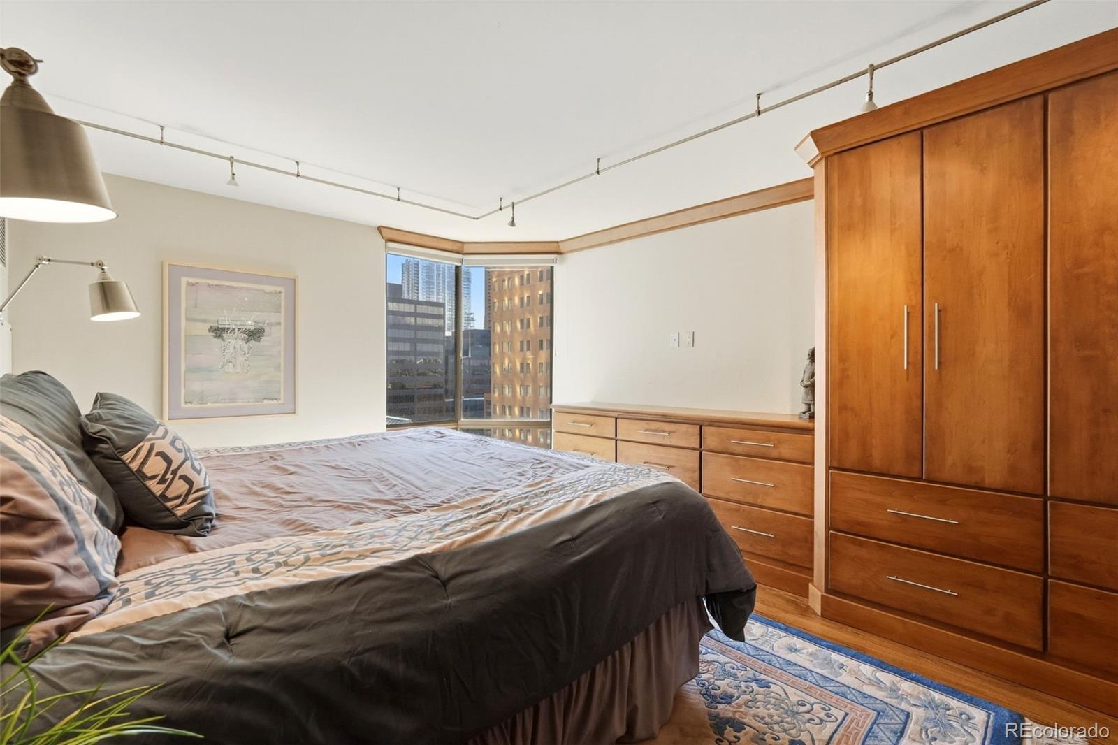 MLS Image #13 for 1625  larimer street,denver, Colorado