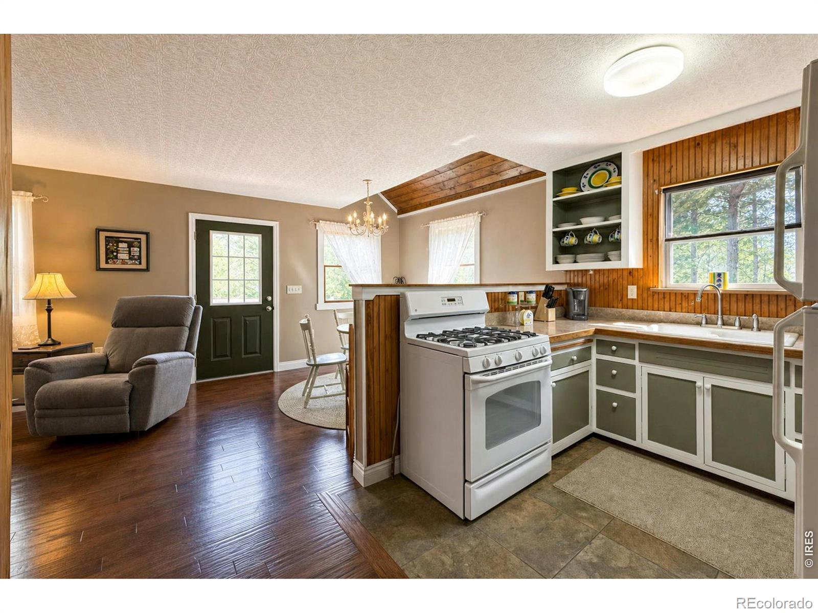 MLS Image #3 for 745  hickory drive,lyons, Colorado
