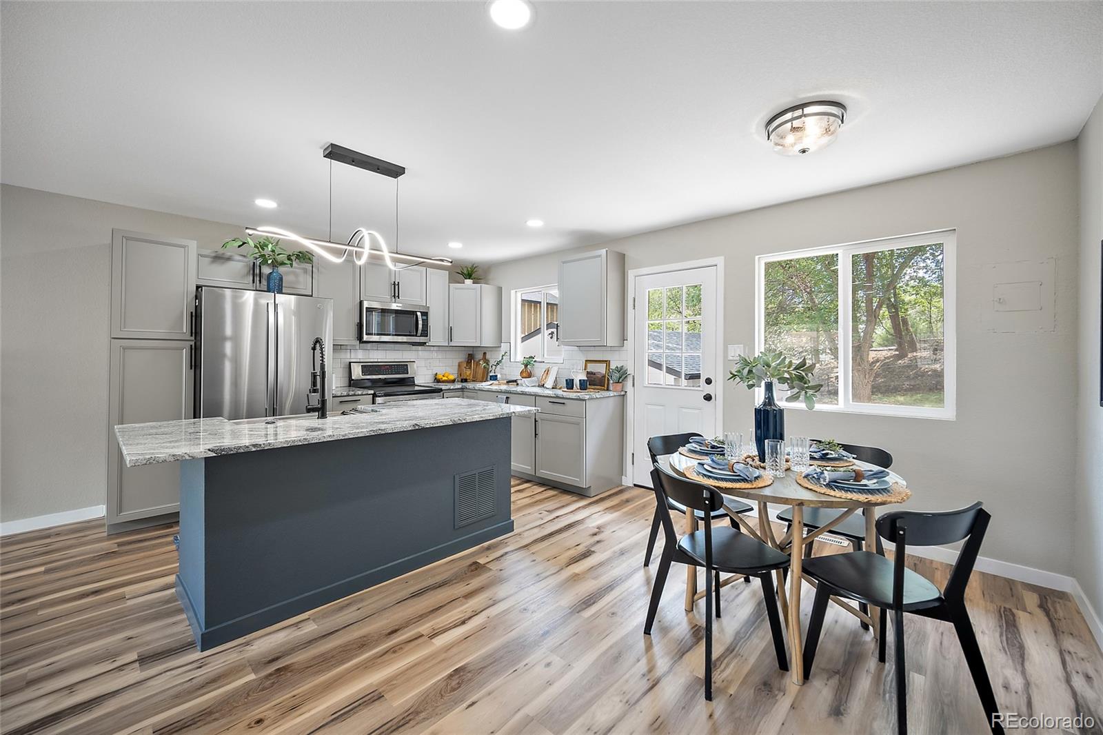 MLS Image #3 for 2537  camelot court,colorado springs, Colorado