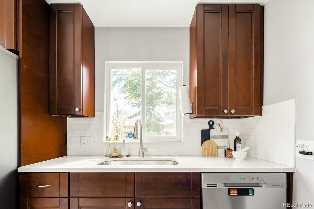 MLS Image #9 for 1860 w arkansas avenue,denver, Colorado