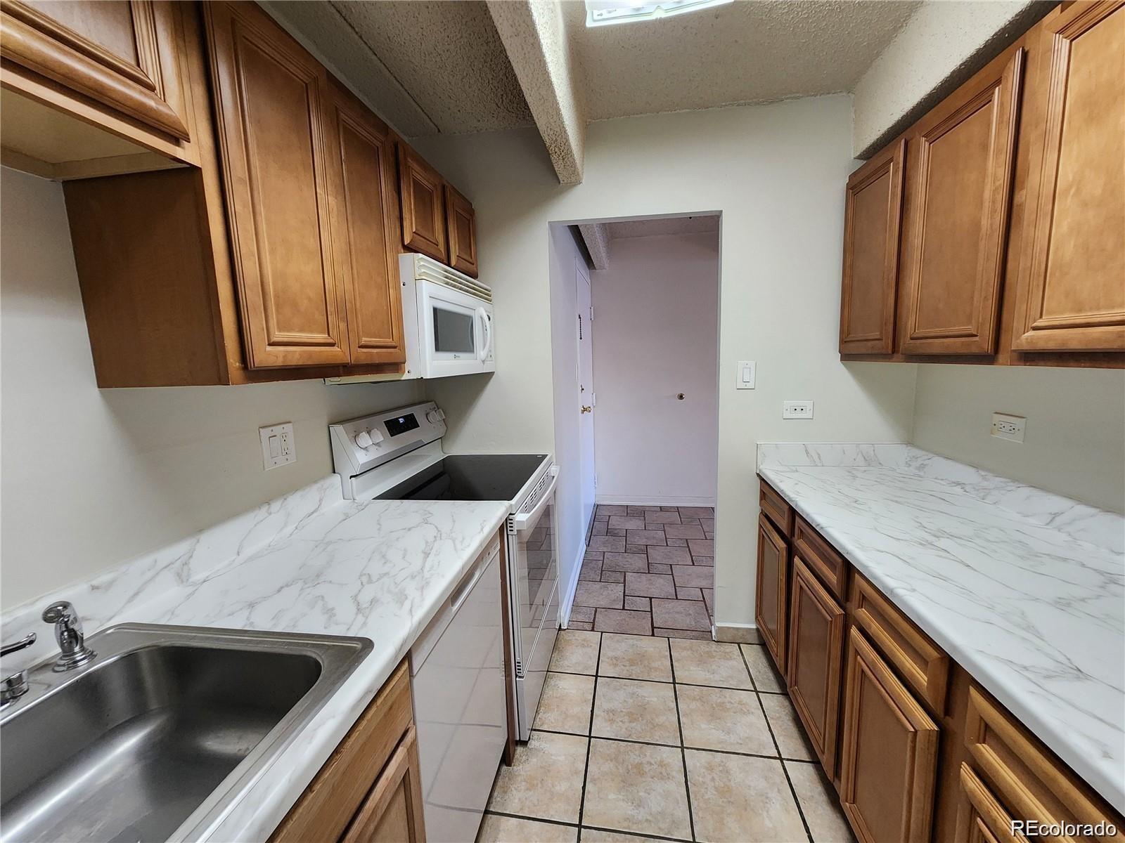 MLS Image #13 for 8060 e girard avenue,denver, Colorado
