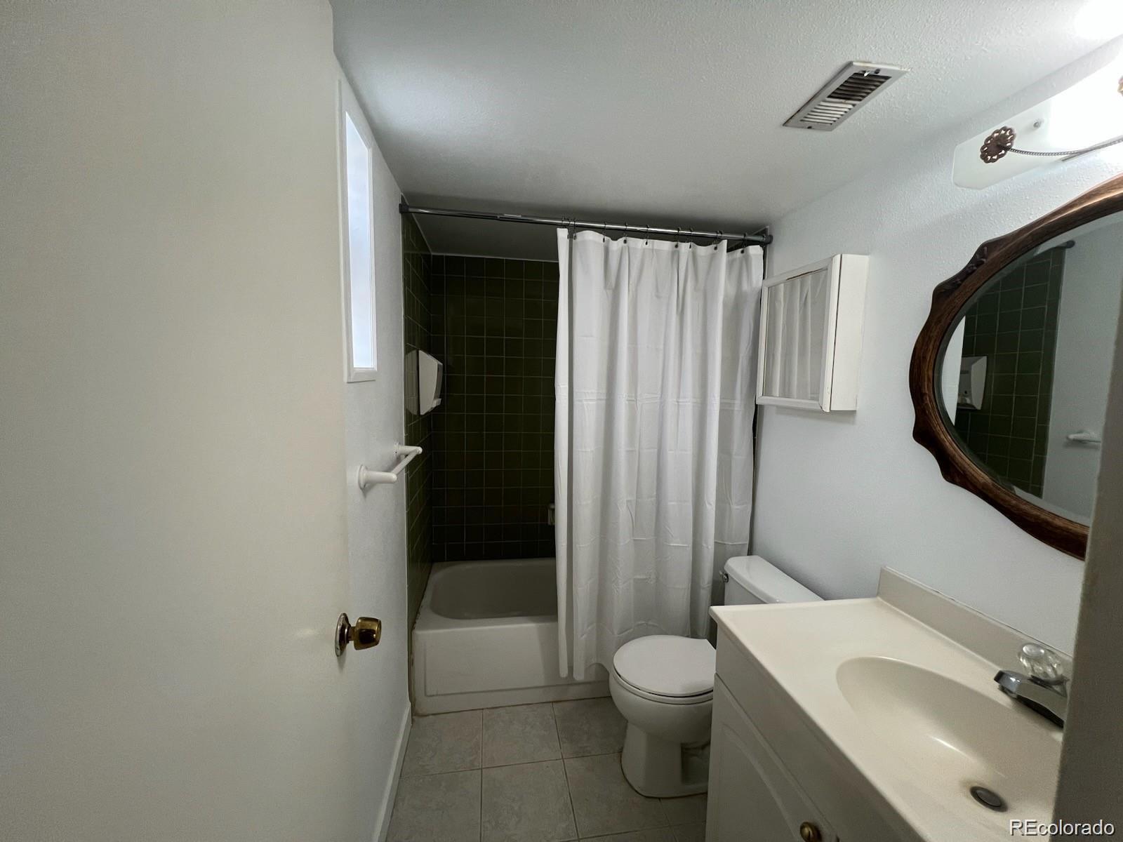 MLS Image #7 for 8060 e girard avenue,denver, Colorado