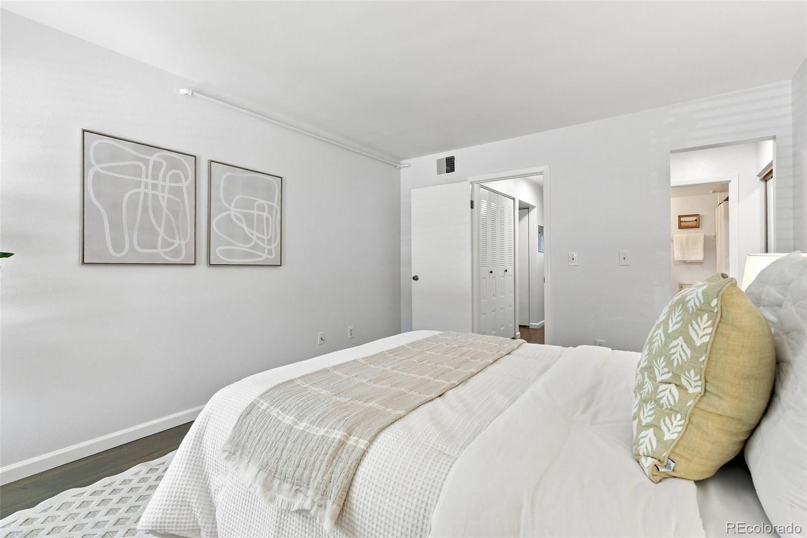 MLS Image #14 for 326  wright street,denver, Colorado