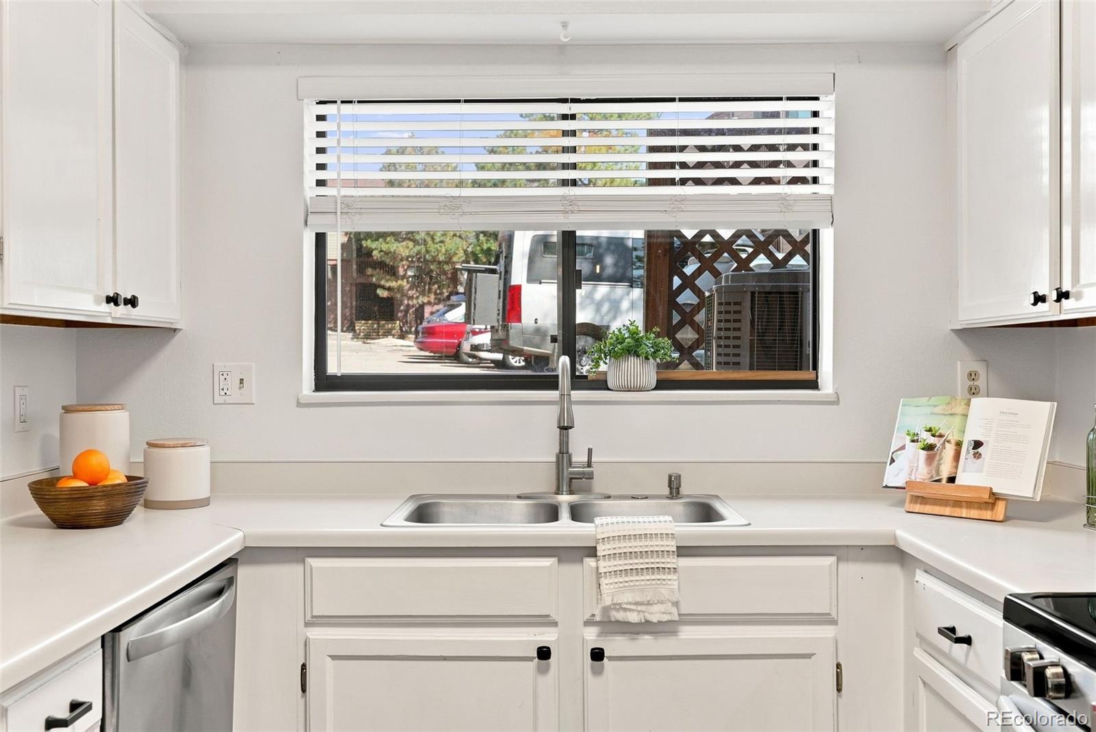 MLS Image #9 for 326  wright street,denver, Colorado