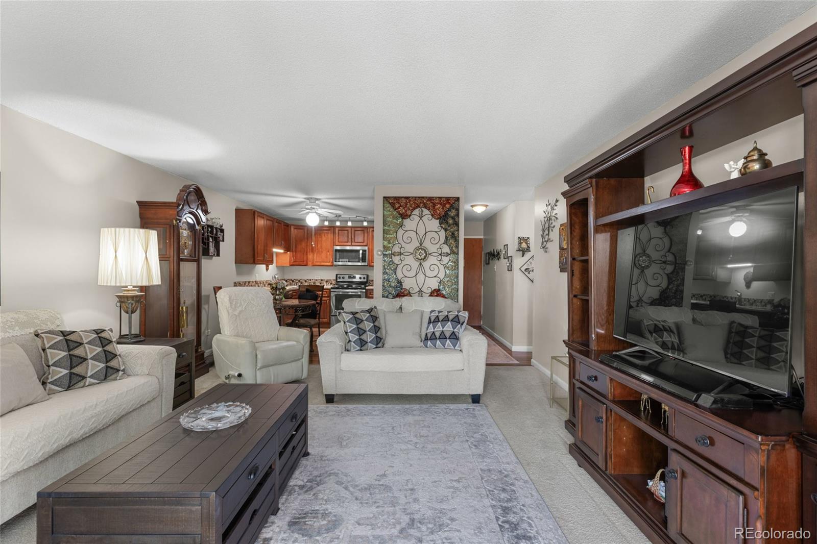 MLS Image #8 for 595 s alton way,denver, Colorado