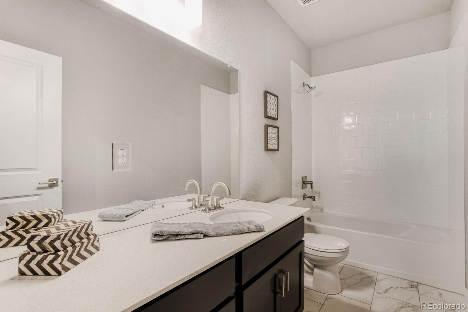 MLS Image #23 for 54960 e 27th avenue,strasburg, Colorado