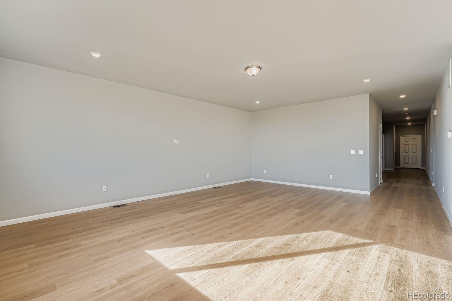MLS Image #26 for 54960 e 27th avenue,strasburg, Colorado