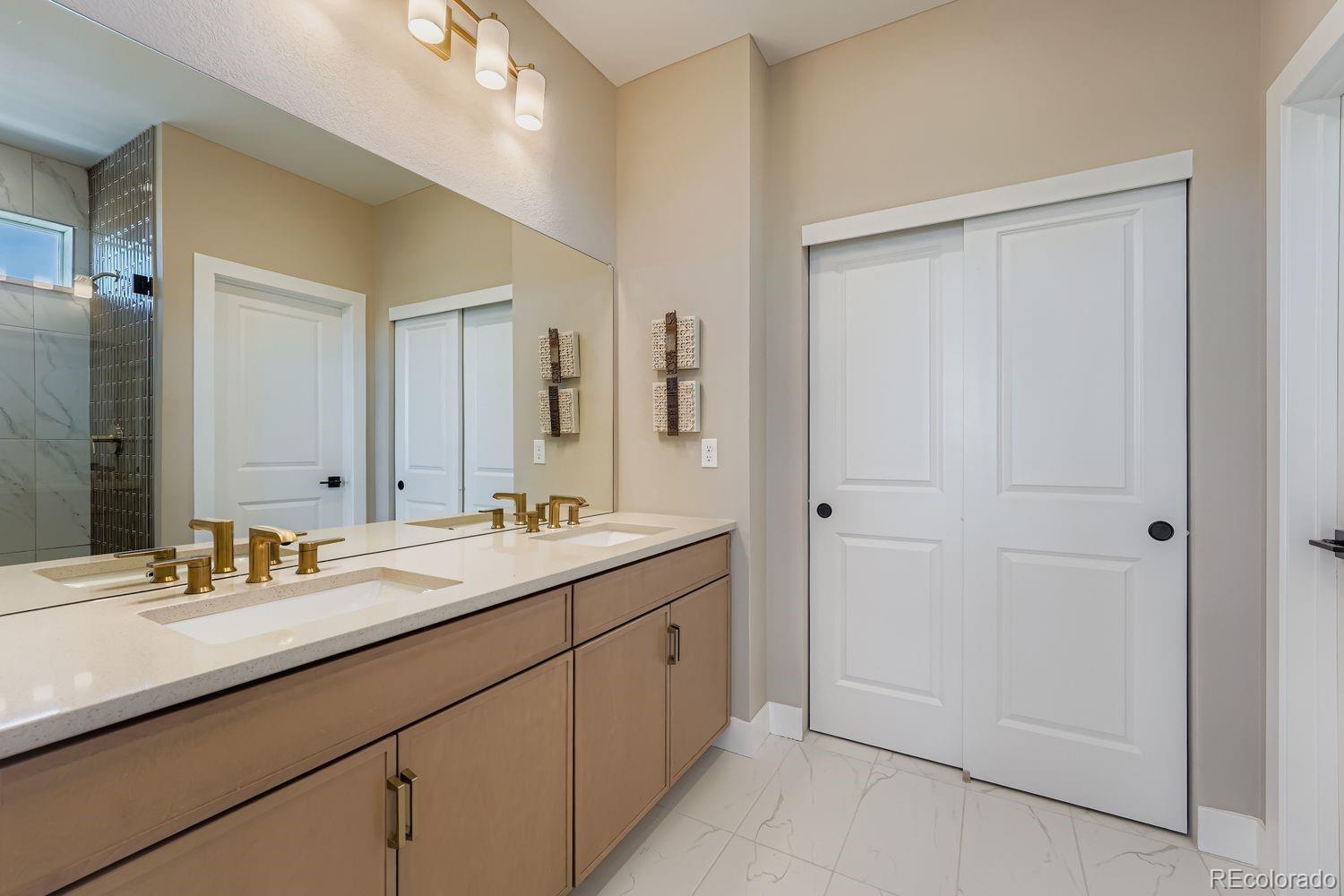 MLS Image #15 for 54988 e 28th avenue,strasburg, Colorado