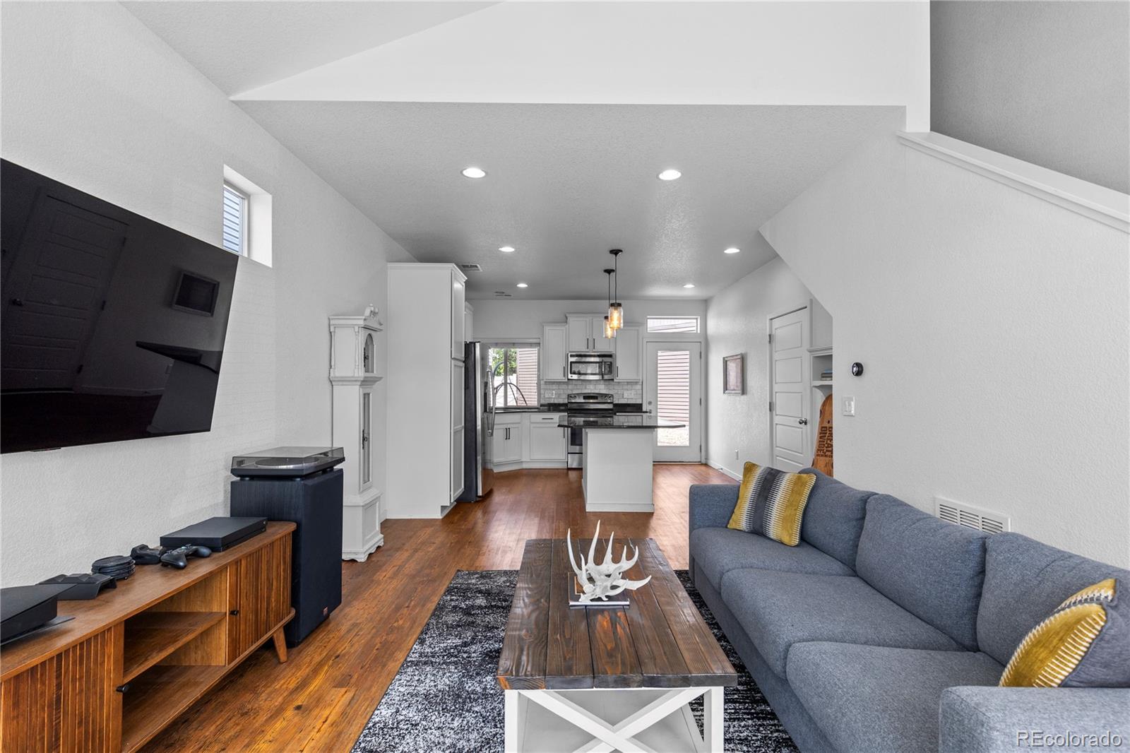 MLS Image #18 for 18631 e 53rd avenue,denver, Colorado