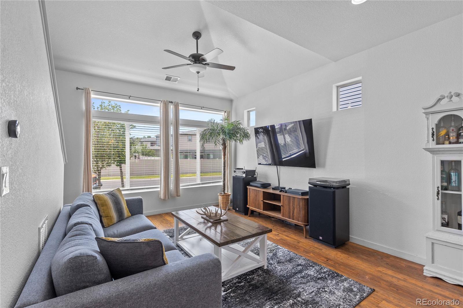 MLS Image #19 for 18631 e 53rd avenue,denver, Colorado