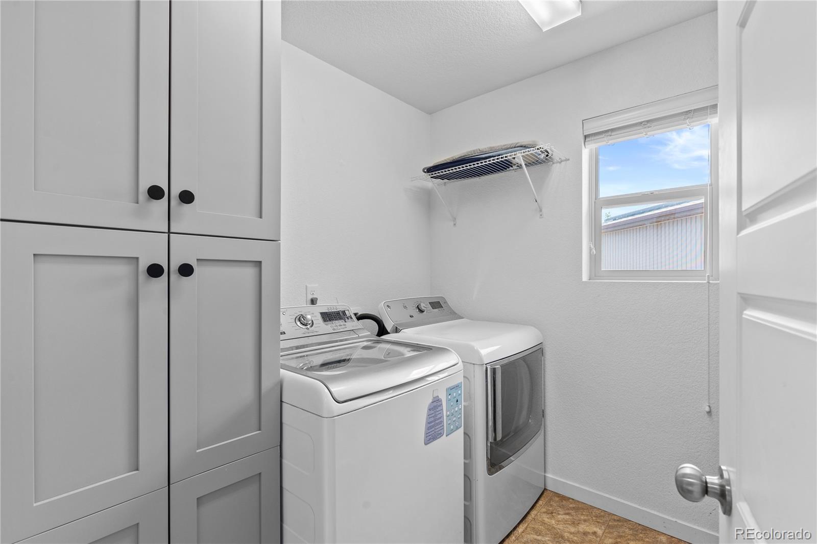 MLS Image #38 for 18631 e 53rd avenue,denver, Colorado