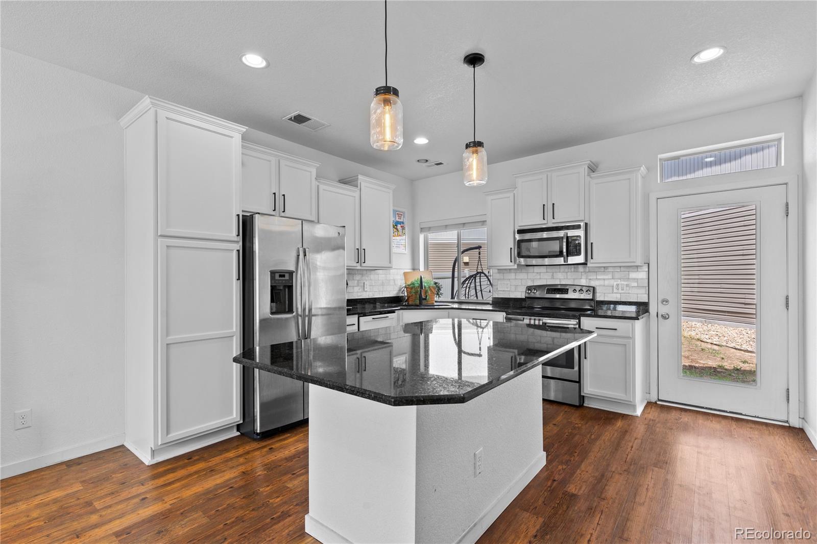MLS Image #7 for 18631 e 53rd avenue,denver, Colorado