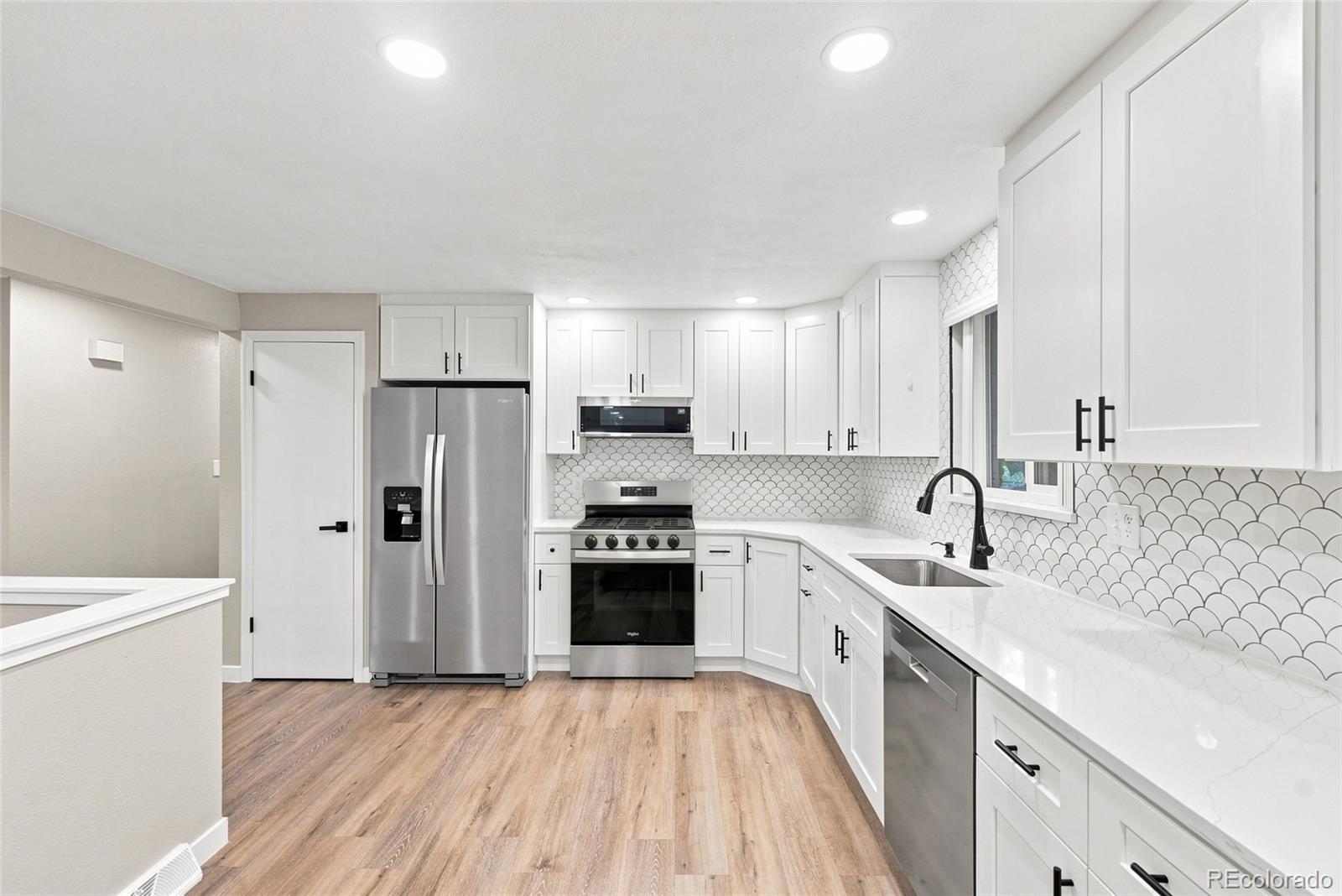 MLS Image #5 for 4854 s parfet street,littleton, Colorado