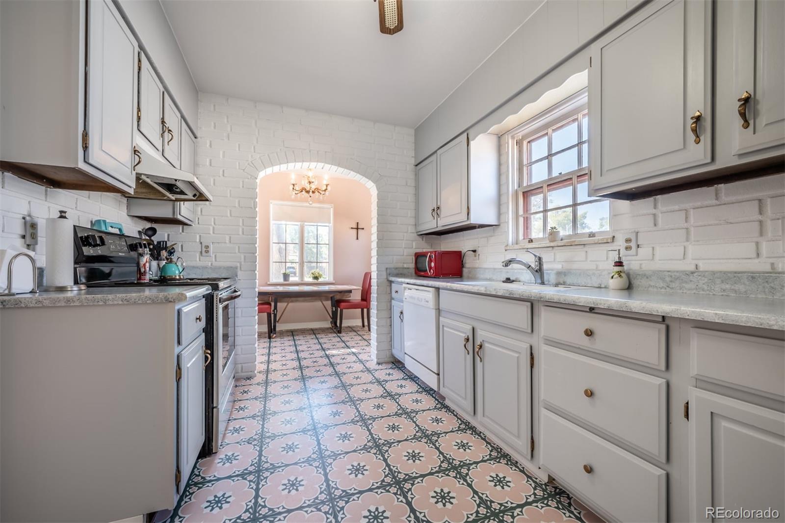 MLS Image #8 for 319  lincoln street,pueblo, Colorado
