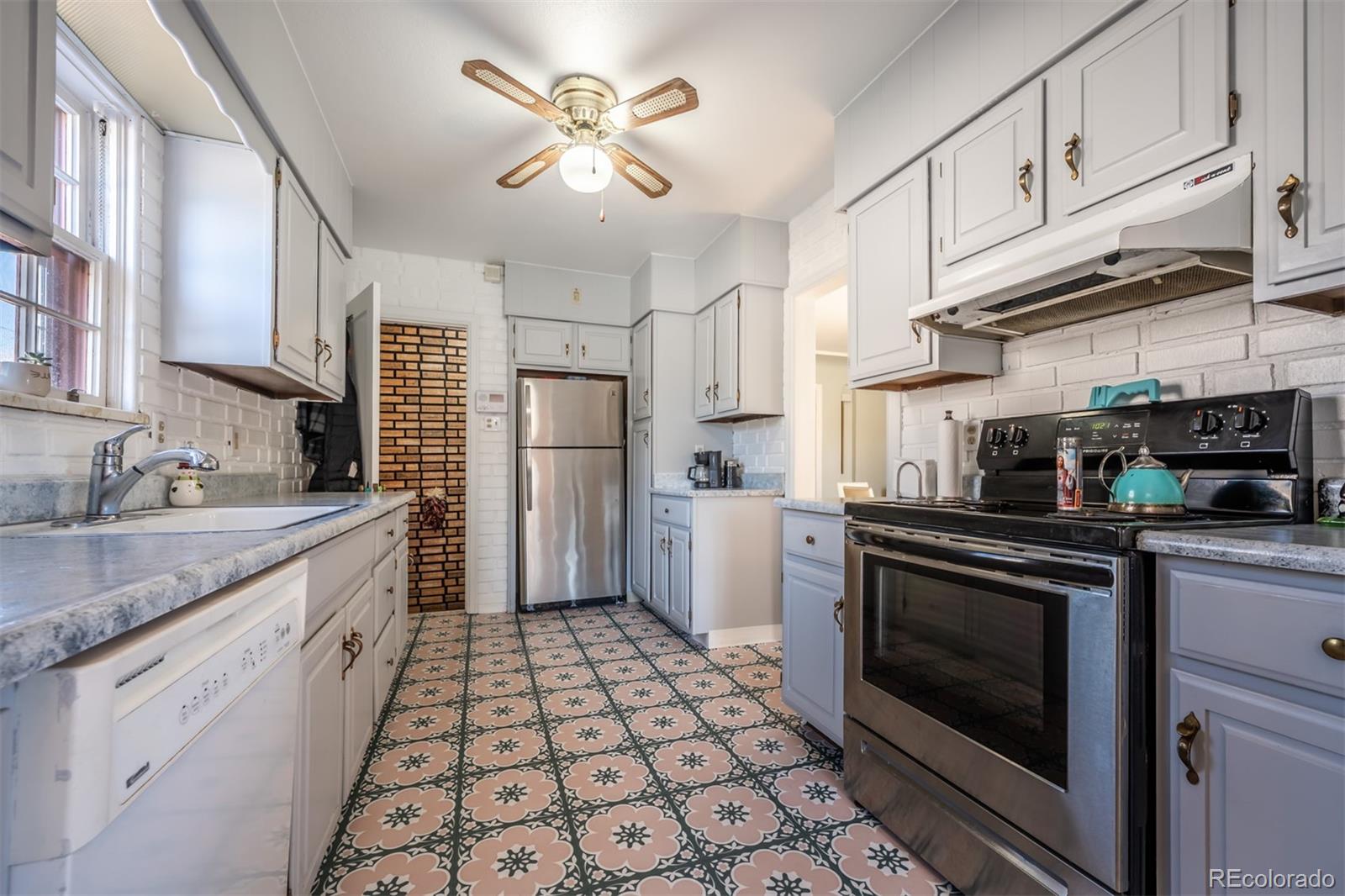 MLS Image #9 for 319  lincoln street,pueblo, Colorado