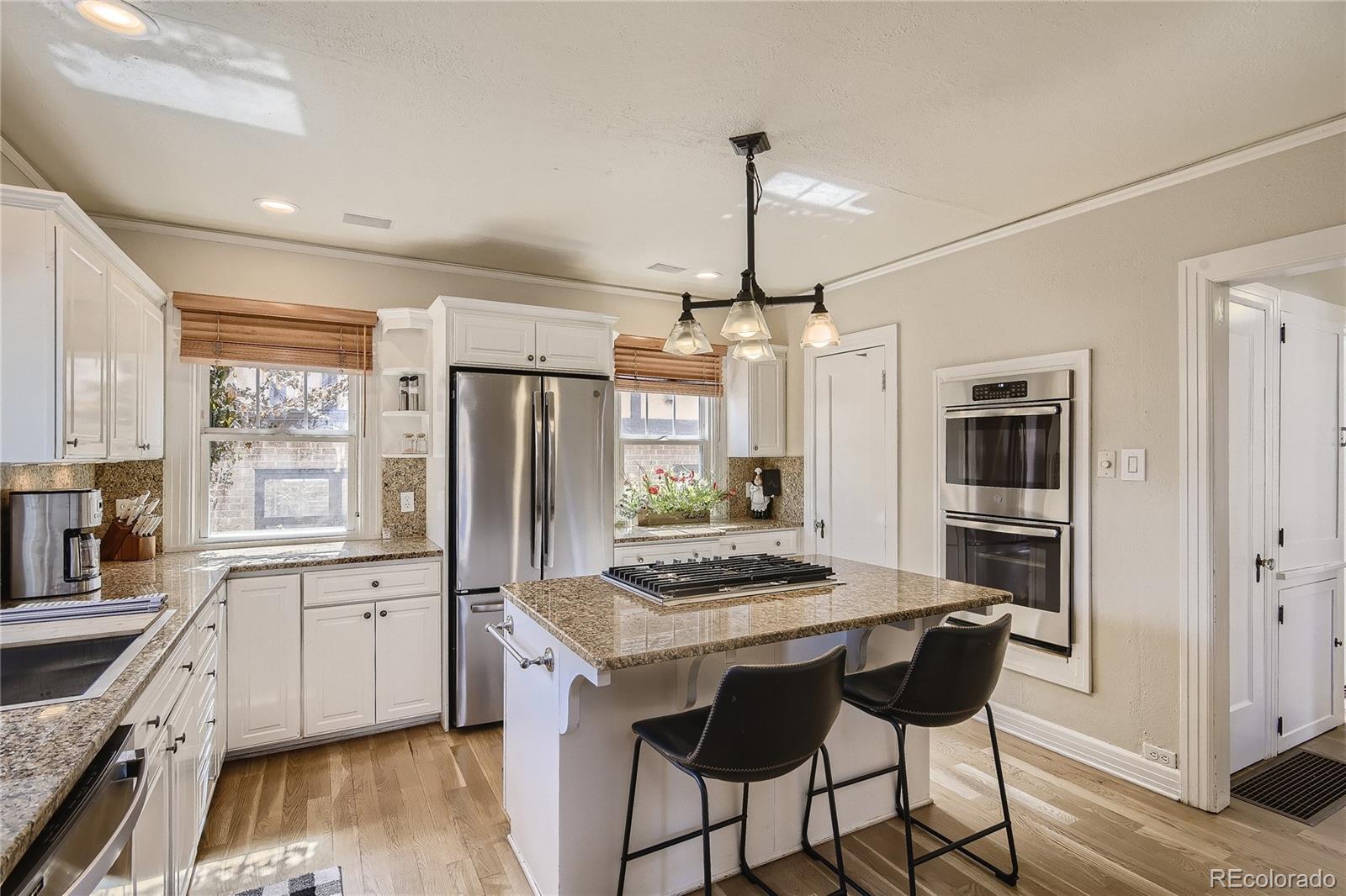MLS Image #6 for 1400 s vine street,denver, Colorado