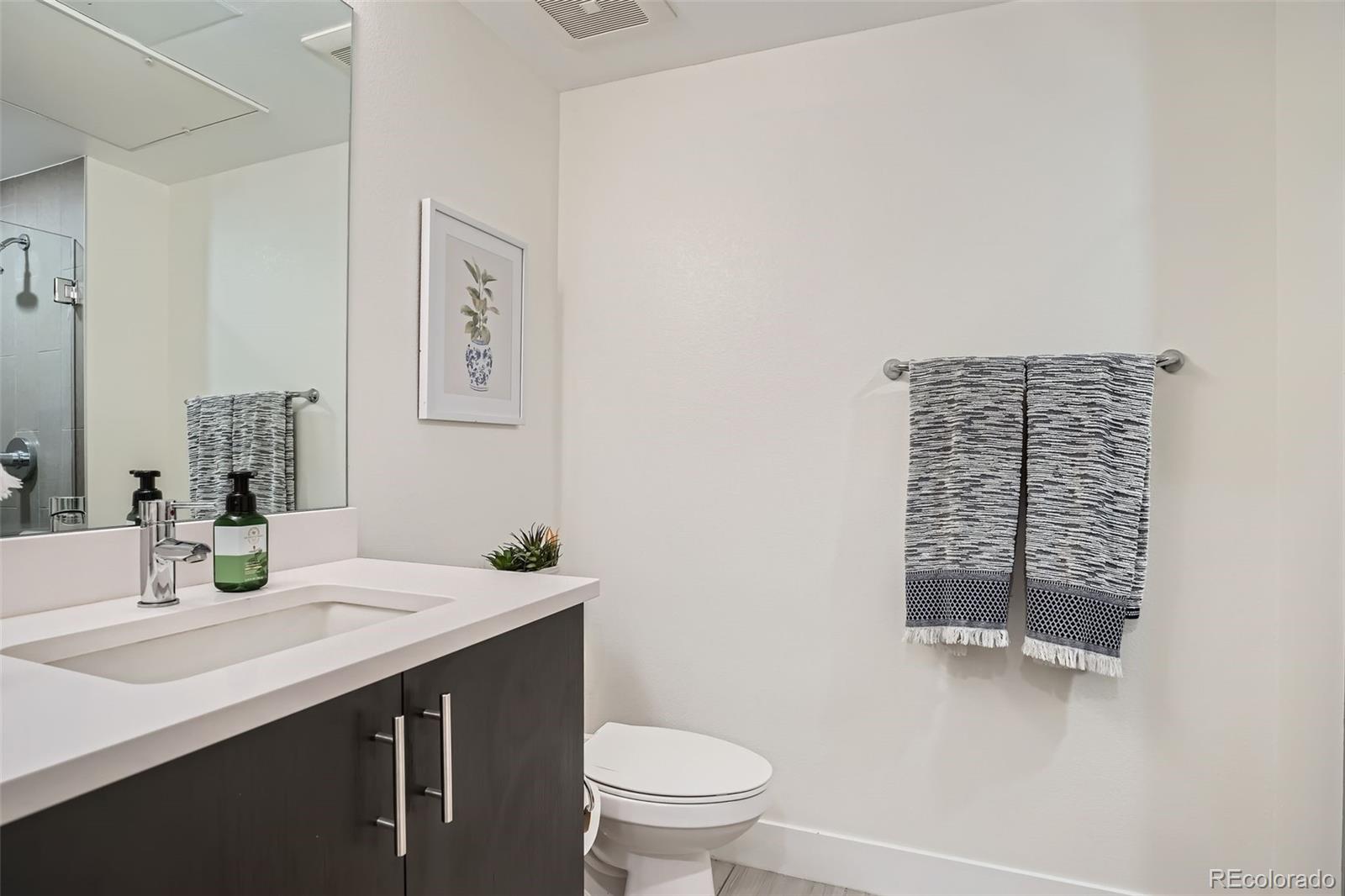 MLS Image #6 for 2374 s university boulevard,denver, Colorado