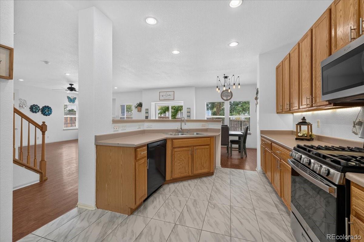 MLS Image #10 for 13922  ivy street,thornton, Colorado
