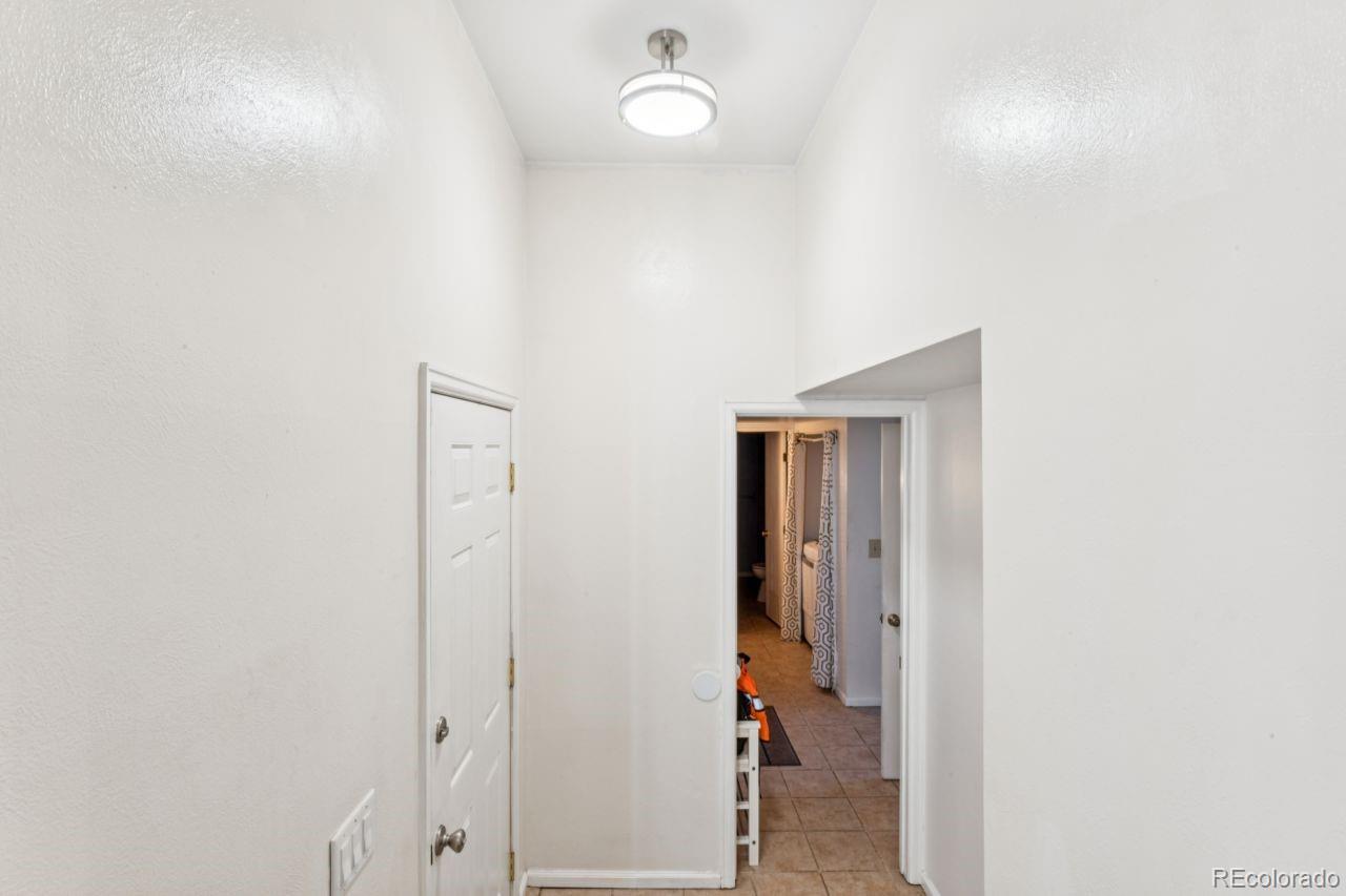 MLS Image #4 for 16976 e progress circle,aurora, Colorado