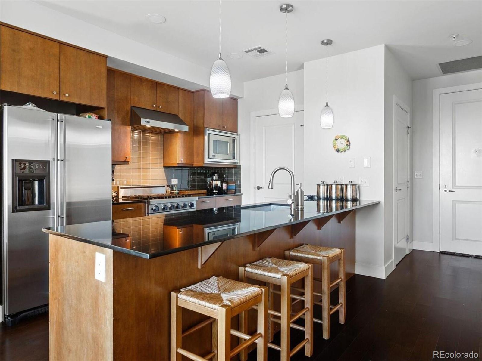 MLS Image #5 for 2001  lincoln street,denver, Colorado