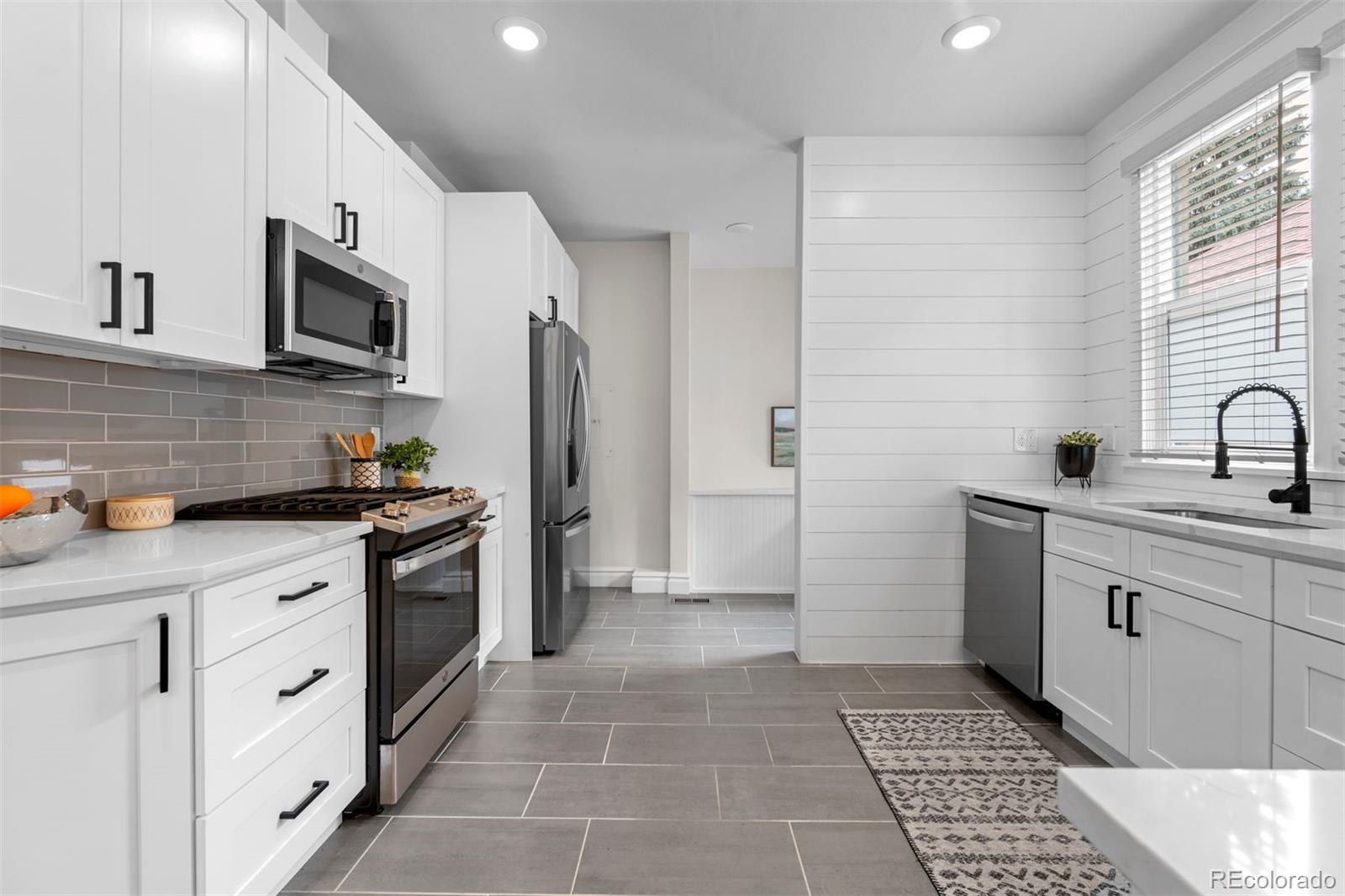 MLS Image #11 for 2940  grove street,denver, Colorado