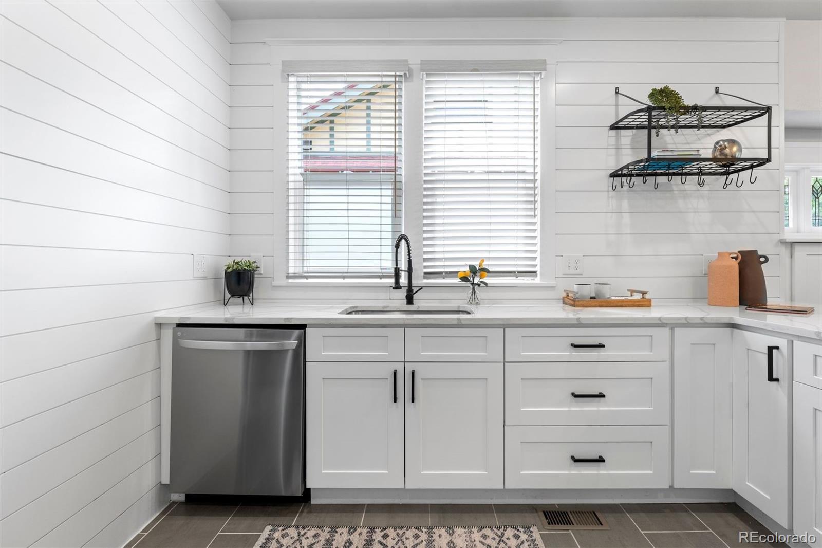MLS Image #15 for 2940  grove street,denver, Colorado
